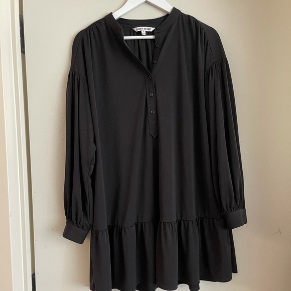 Elizabeth and James Button Front Tunic Dress - Picture 3 of 5